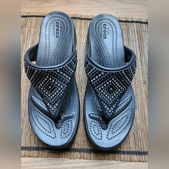 .CROCS Monterey Shimmer Black Wedge Flip Flops Size 10 - Picture 2 of 3